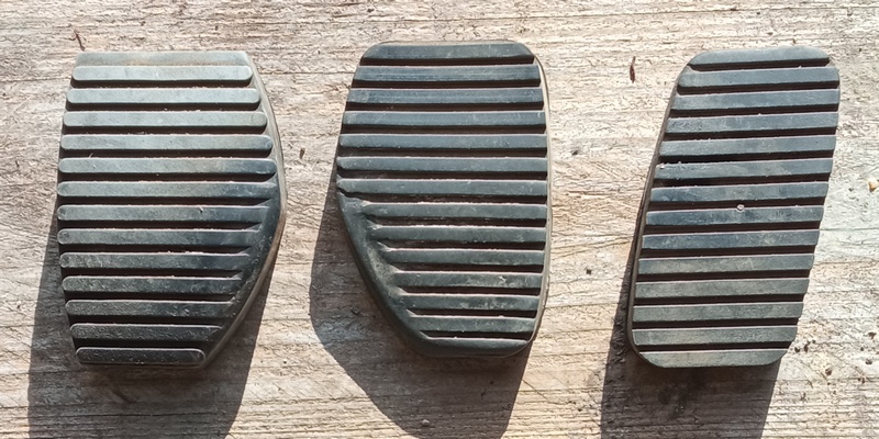 caoutchouc p�dale citroen xantia automatique